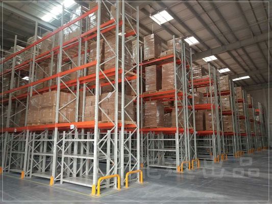 Solución de almacenamiento de estilo estándar de Dexion para almacenamiento de pallets de acero pesado